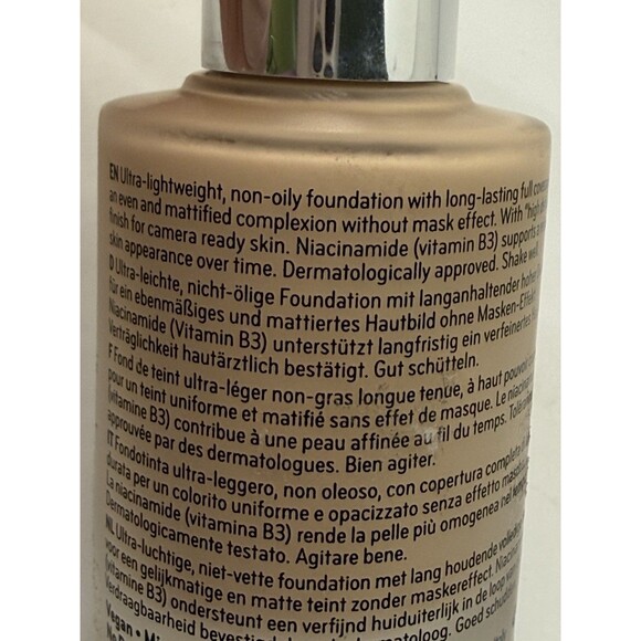 Lancome Teint Idole Ultra Wear Glow Concealer 305N, Catrice HD Foundation Read - Picture 14 of 16